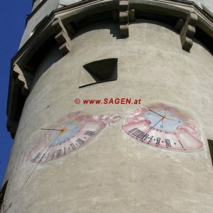Sonnenuhren am Münzerturm in Hall