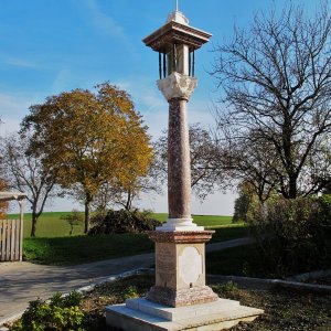 Kreuzsäule