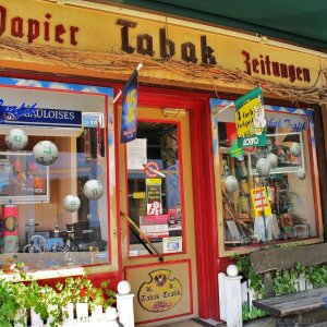 Medium 'Papier – Tabak – Zeitungen' in der Kategorie 'Kiosk, Trafik und Zeitungsstand, Würstelstand'