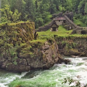 Ruinen der Feste Strub