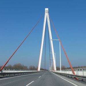 Donaubrücke bei Hainburg