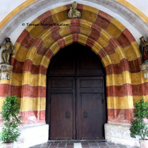 Portal St. Nikolaus Hall