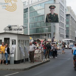 Checkpoint - Charlie (Version für Touristen)