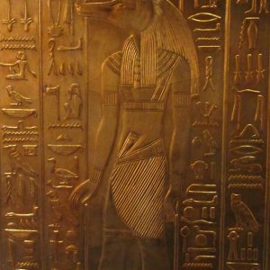 Anubis am Schrein für Tutanchamun