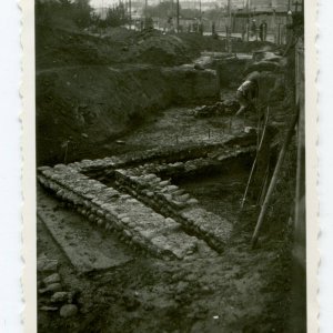 veldidena 5 gräberfeld mit doppelwandbau  konzertkurve 1955