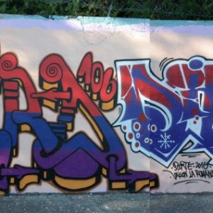 Graffiti von CesarOne.SNC+Dikt.FMR in Avignon(Frankreich), 2016