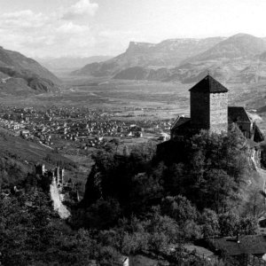 Schloss Tirol 1930