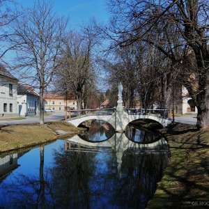 Fußgängerbrücke