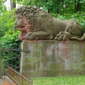 Steinlöwe vor dem Schloss Löwenstein