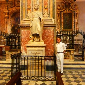 Denkmal und Ruhestätte für Konrad in der Santa Maria del Carmine.