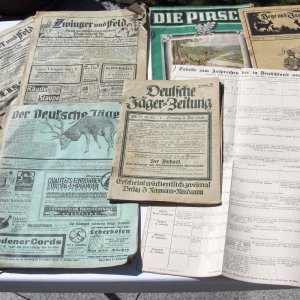 Jägerzeitungen alt mit Werbeinseraten