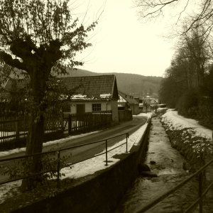 wieder angekommen an der Thyra und dem Klingenbrunnen