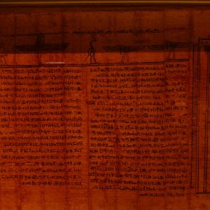ein Totenbuch im ägyptischen Museum zu München.
