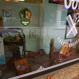 Blick auf die faszinierende Geschichte in einem Friseursalon.