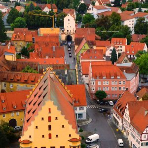 Blick in das historische Stadtbild von Nördlingen.