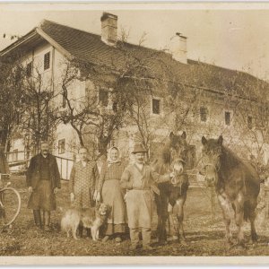 Porträt einer Bauernfamilie