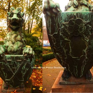 Karl der Große bei uns in Hamburg. Zwei Löwen mit Wappenschildern.