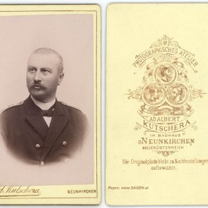 CdV Herrenporträt Atelier Adalbert Kutschera, Neunkirchen