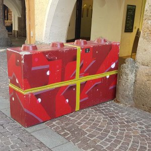 Innsbruck Altstadt Betonmauer