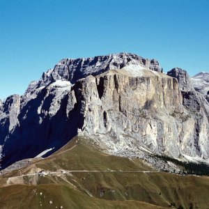 Sellajoch mit Sellastock in den Dolomiten