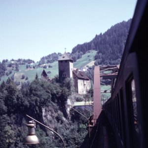 Trisannabrücke und Schloss Wiesberg