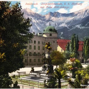 Leopoldsbrunnen, k. k. Hofburg mit Frau Hitt Gebirge