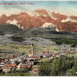 Cortina d’Ampezzo gegen Monte Tofana