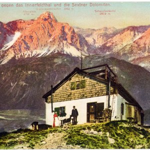 Helmhaus (2430) gegen das Innerfeldtal und die Sextner Dolomiten
