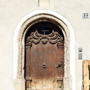 Hall in Tirol, Holztür Agramsgasse