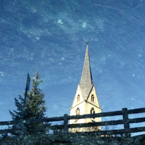 St. Nikolaus, Durnholz, als Wasserspiegelung