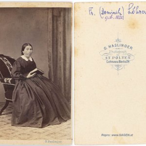 Frau Löhnert, geb. 1820, beim Fotografen