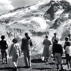 Südtiroler Bergwelt - Blick von der Rifugio Luigi Gorza 1956