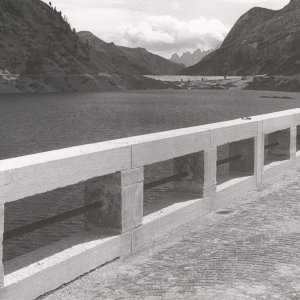 Südtiroler Bergwelt - Stausee am Fedaia Joch, Trentino