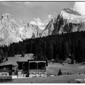 Schutzhaus Alpenflora Seiseralm