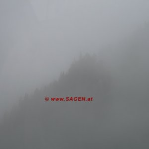 Innsbrucker Nordkette im Nebel