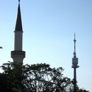 Minarett und Aussichtsturm