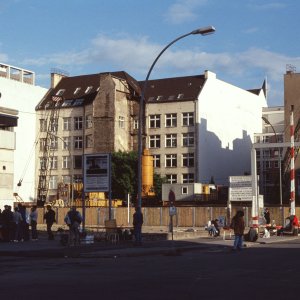 Checkpoint Charlie 1994