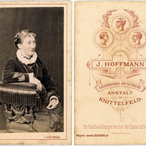 CDV Damenporträt Atelier J. Hoffmann, Knittelfeld