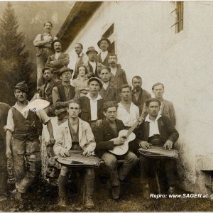 Junge Männer in Hinterstoder 1925