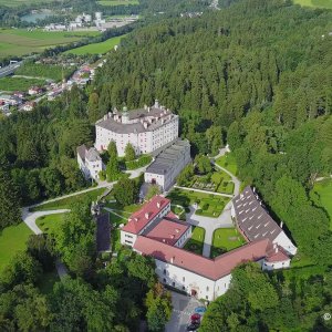 Schloss Ambras vom Copter