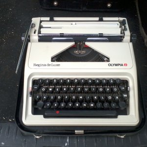 Schreibmaschine Olympia Regina de Luxe