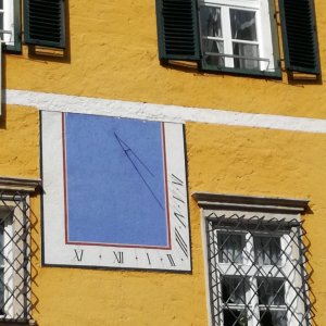 Sonnenuhr auf Schloss Limberg bei Schwanberg