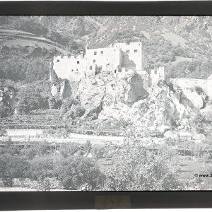Ruine Kastelbell - Glasdia schwarz-weiß frühes 20. Jahrhundert