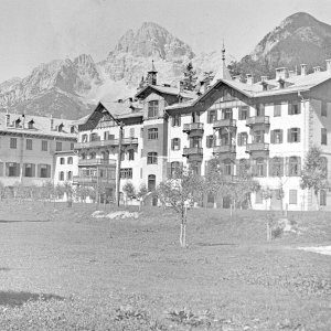 Hotel Ploner, Schluderbach - Glasdia schwarz-weiß frühes 20. Jahrhundert