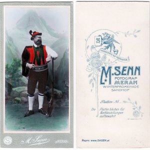 Herr in Südtiroler Tracht, Atelier M. Senn, Meran