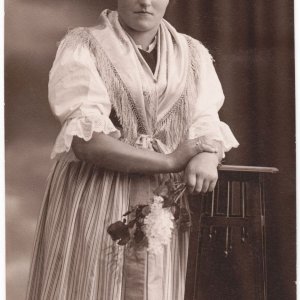 Damenporträt Atelier Ratschiller, Meran