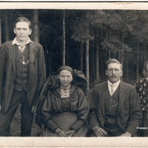 Familienporträt am Land in Oberösterreich