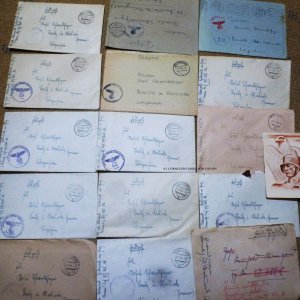 Die Vergangenheit an uns. Dokumente und Ungeöffnete Feldpostbriefe.
