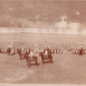 Kaiserjäger auf dem Innsbrucker Kasernengelände "Fennerkaserne"