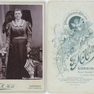 Oberösterreicherin in Tracht